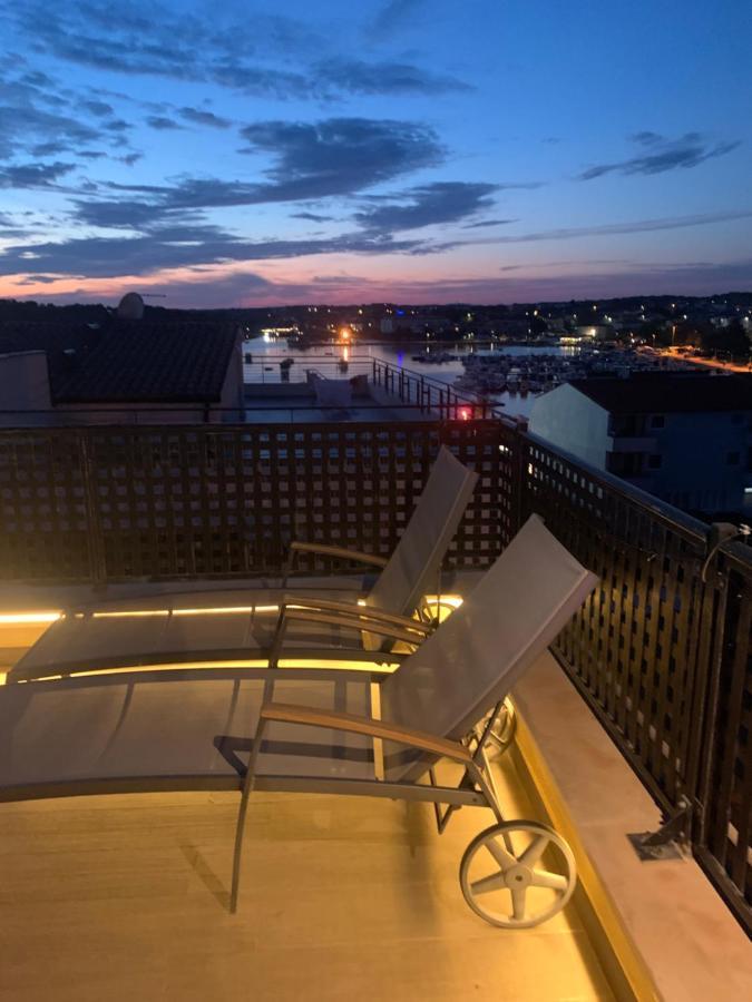 메덜린 Penthouse Exceptional Sea View 아파트 외부 사진
